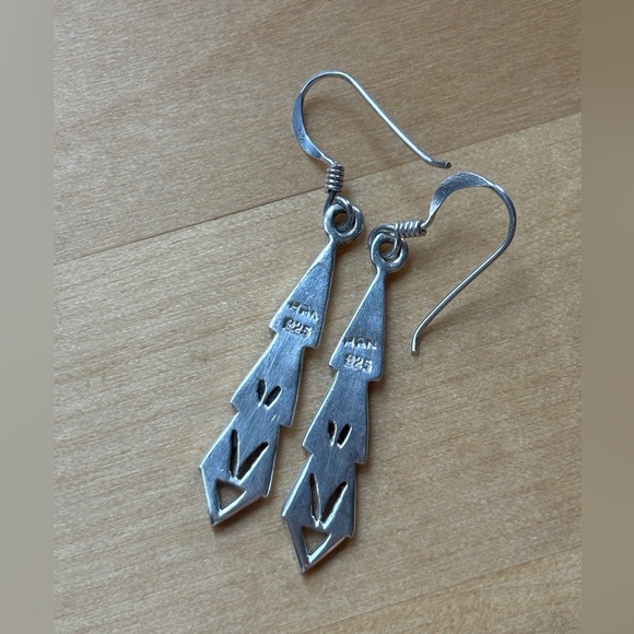 Vintage Art Deco-Inspired Artisan 925 Silver Marcasite Earrings - Picture 5 of 10